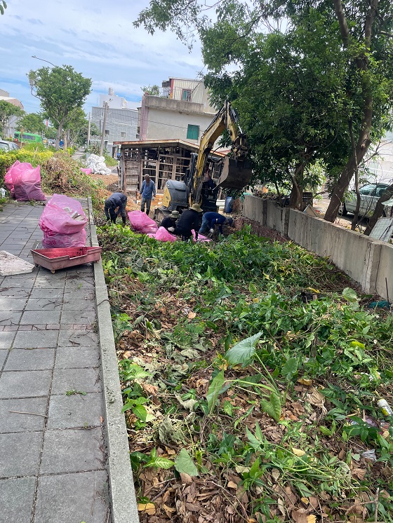 楊梅割草