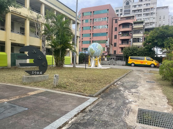桃園割草