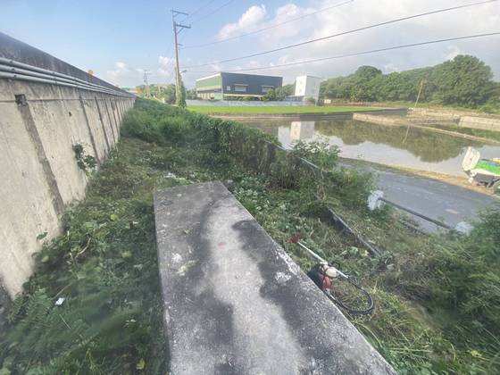 台中神岡區割草